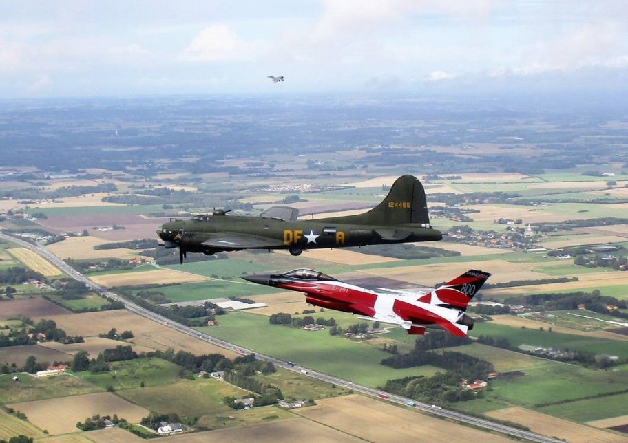 B-17 &  F-16